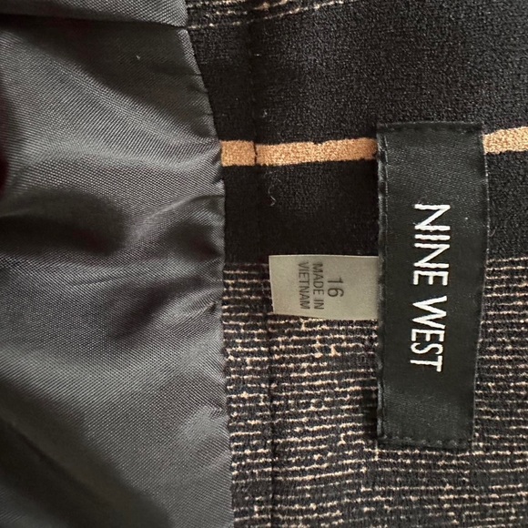 Black and Red Geometric Midi Skirt NINE WEST - Picture 3 of 3